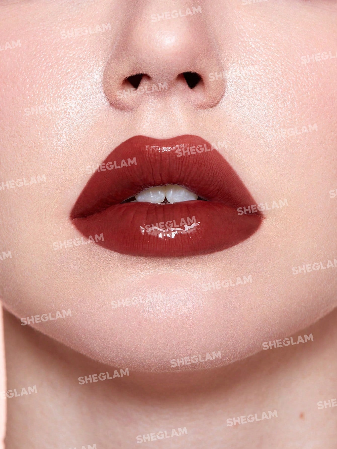 POUT PILLOW CUSHION LIP GLOSS